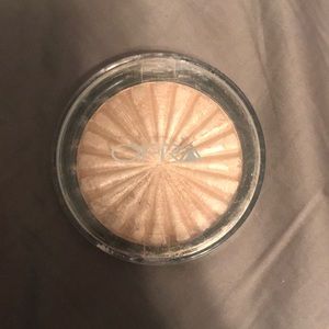 OFRA COSMETICS RODEO DRIVE HIGHLIGHTER